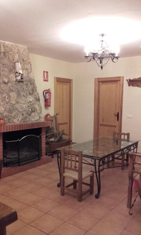 Apartamentos Serrano Ribatajada Esterno foto