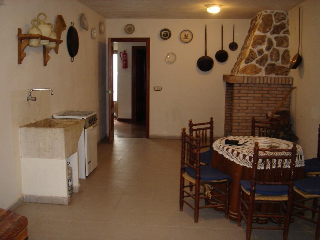 Apartamentos Serrano Ribatajada Esterno foto