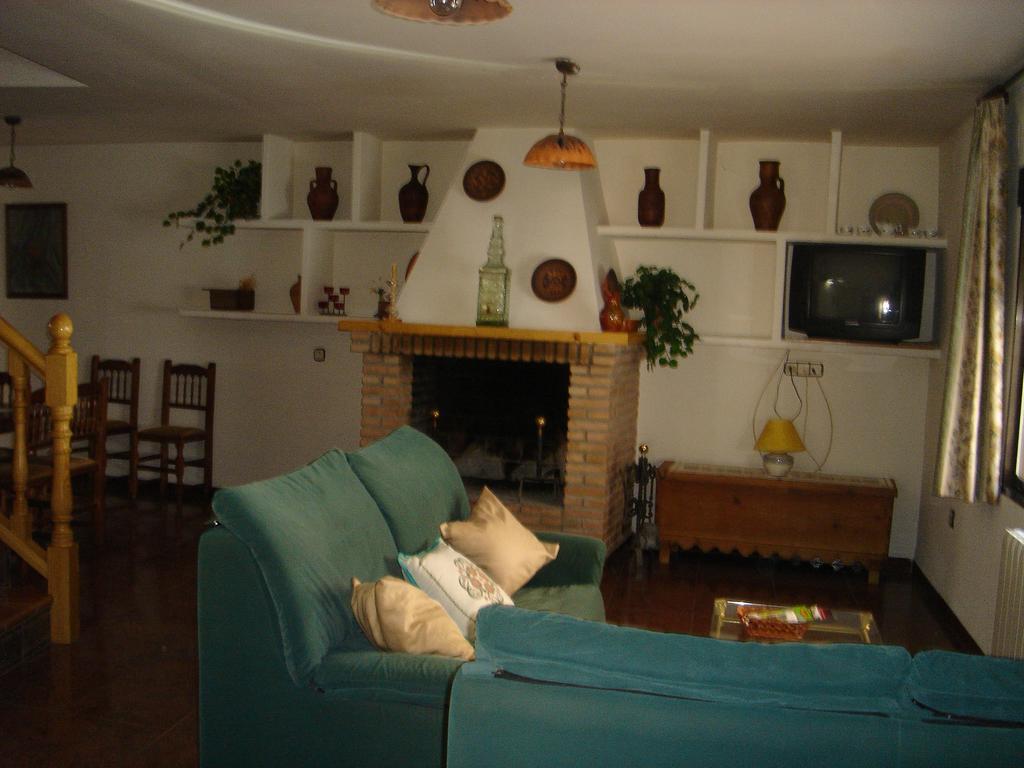 Apartamentos Serrano Ribatajada Esterno foto
