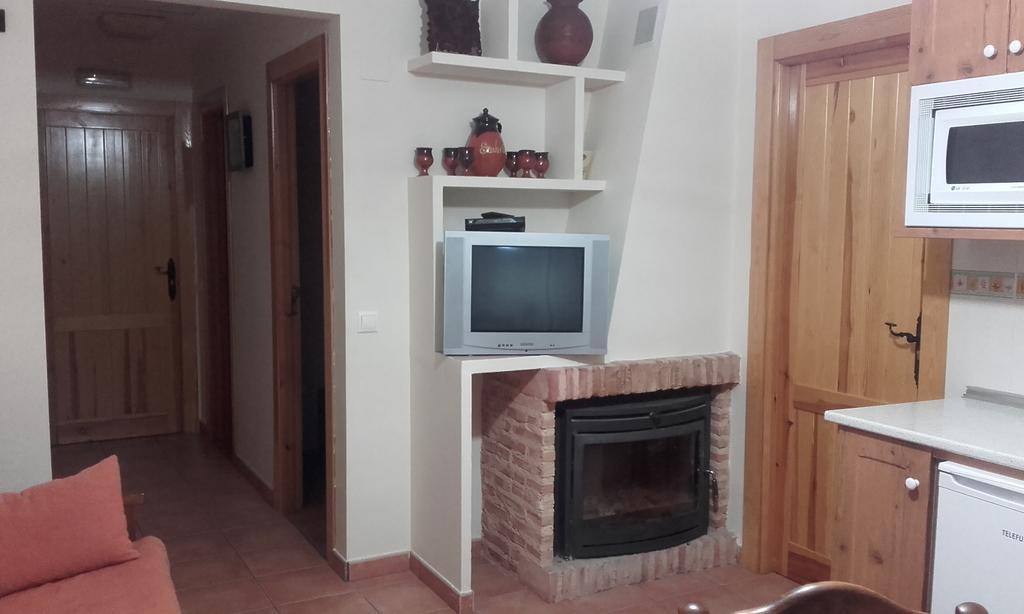 Apartamentos Serrano Ribatajada Esterno foto