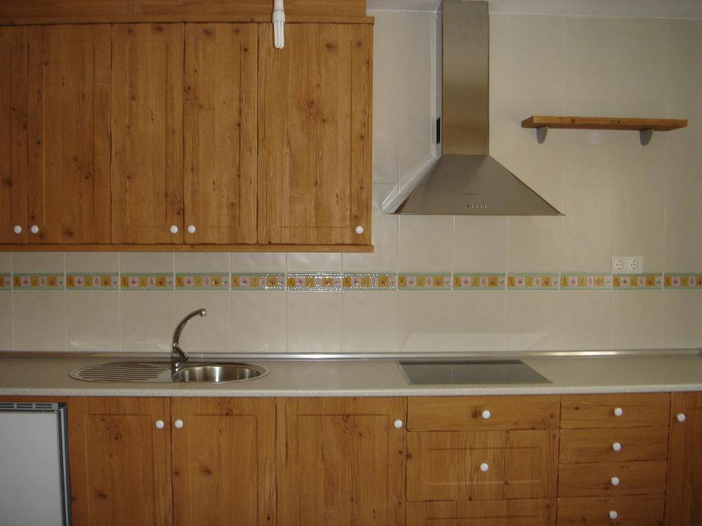 Apartamentos Serrano Ribatajada Esterno foto
