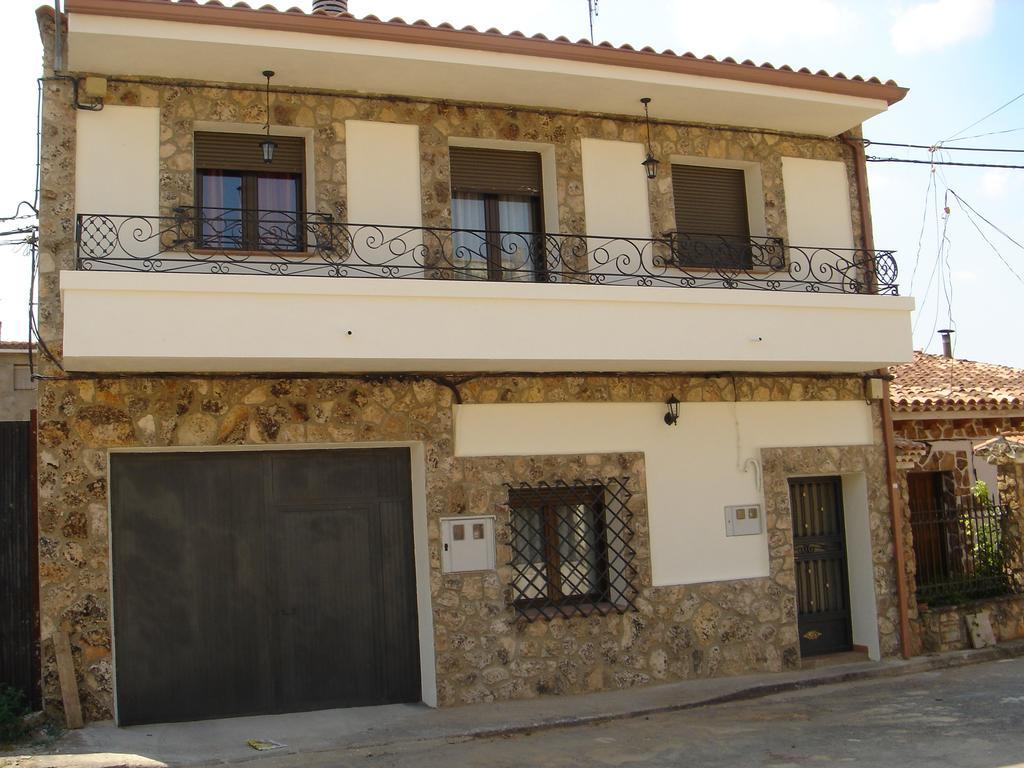 Apartamentos Serrano Ribatajada Esterno foto